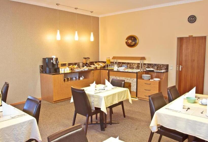 هتل Ganita Weil Am Rhein