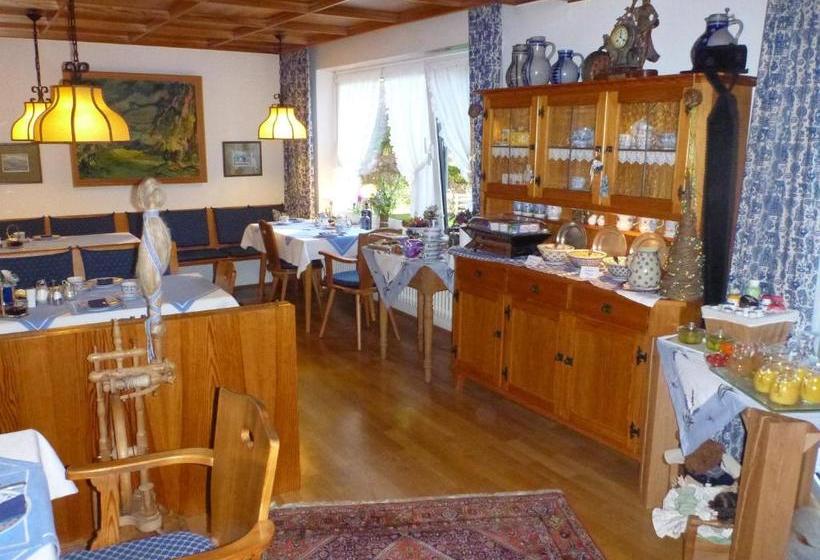 فندق Huber Garni