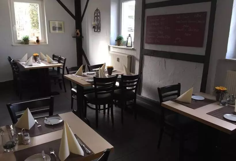 Hotelli Pension Im Wirtshaus Himberg