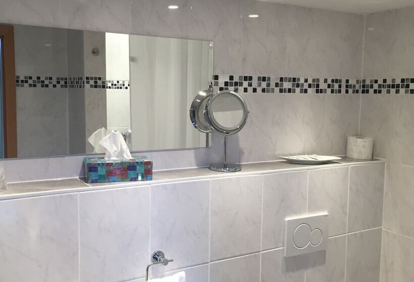 酒店 Pension Im Wirtshaus Himberg