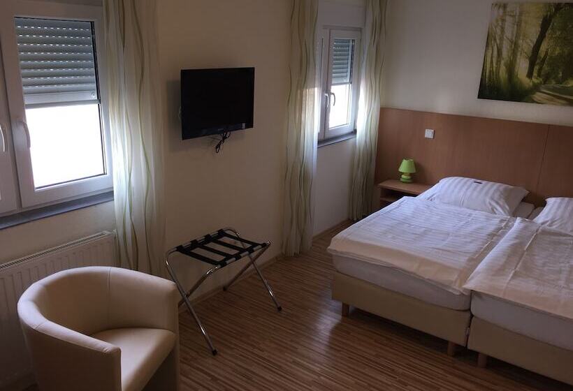 酒店 Pension Im Wirtshaus Himberg