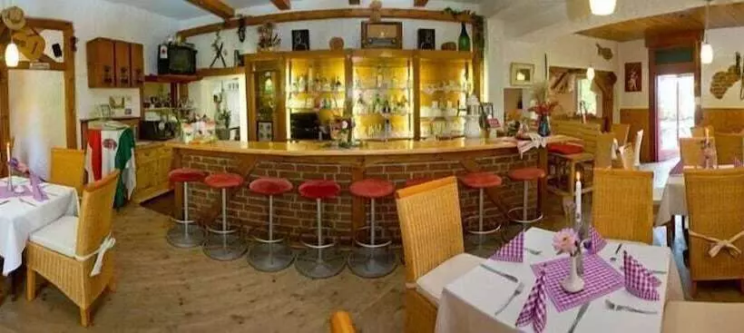 ホテル Restaurant & Pension Bellevue