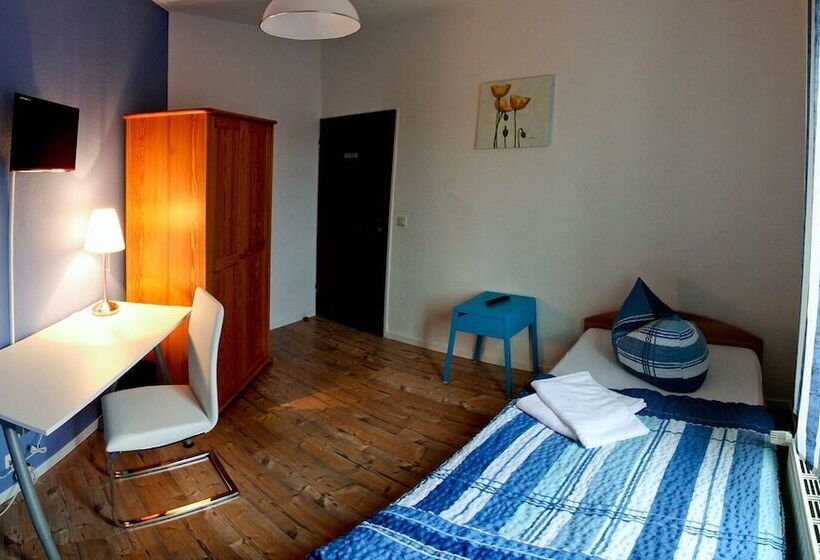 ホテル Restaurant & Pension Bellevue