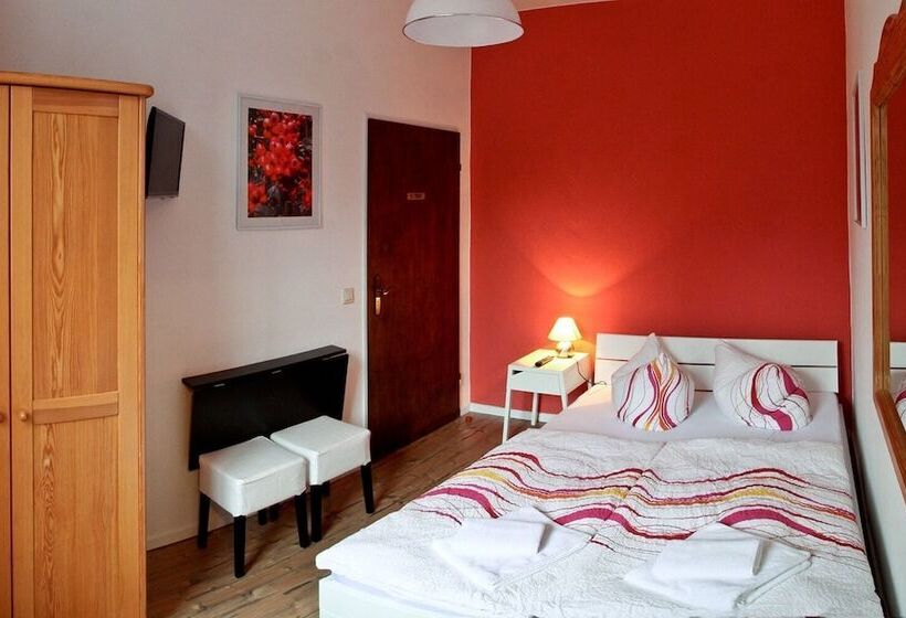 ホテル Restaurant & Pension Bellevue