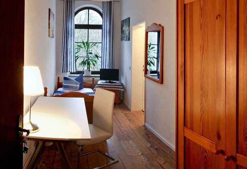 ホテル Restaurant & Pension Bellevue