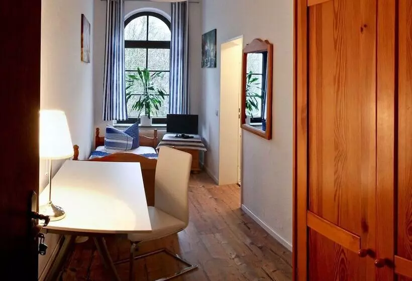 ホテル Restaurant & Pension Bellevue