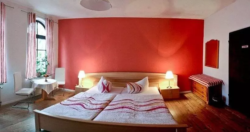 ホテル Restaurant & Pension Bellevue