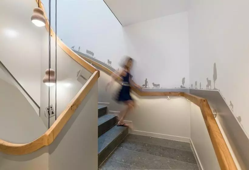 ホテル Schmucke Witwe