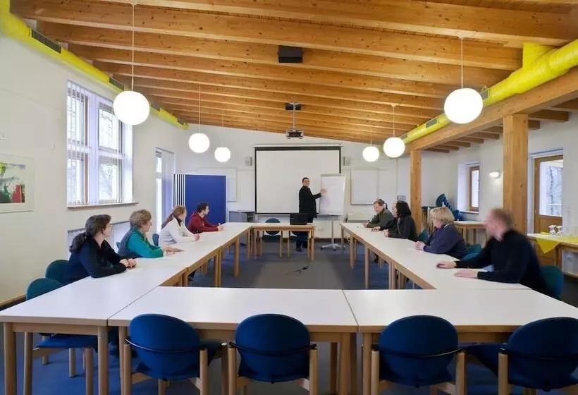 Hotelli Tat Tagungs  Und Gästehaus