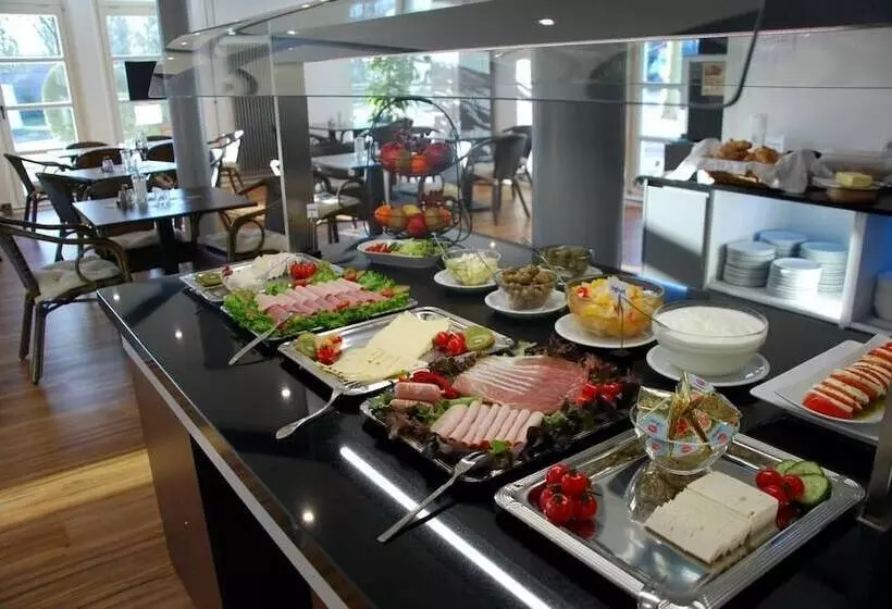 Hotelli Tat Tagungs  Und Gästehaus