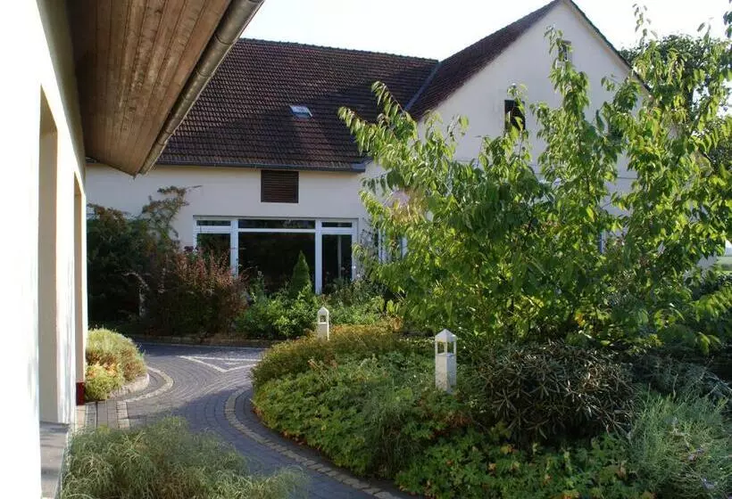 Hotelli Zum Jägerkrug