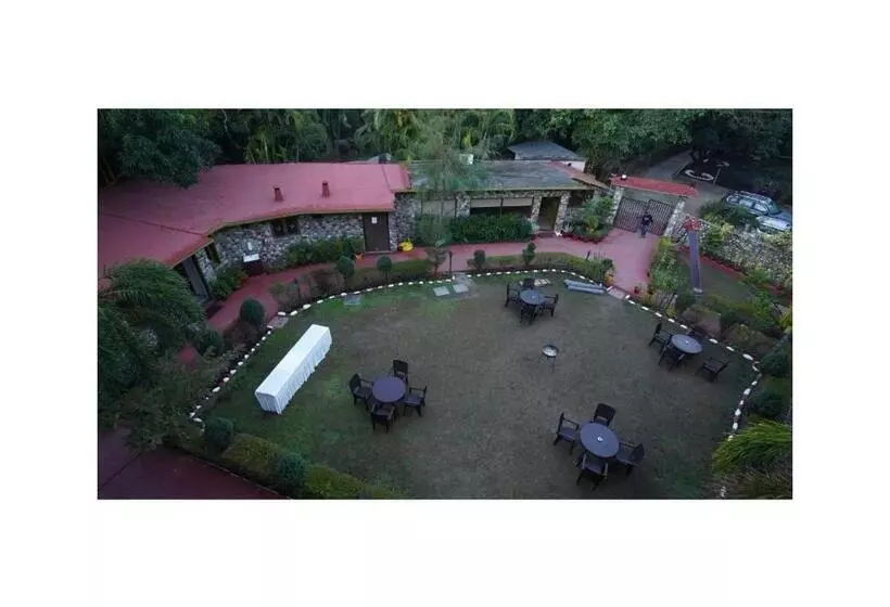 Hotelli Hr Dukes Den Resort