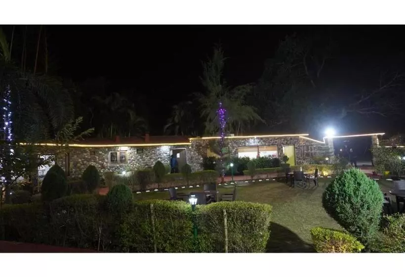 Hotelli Hr Dukes Den Resort