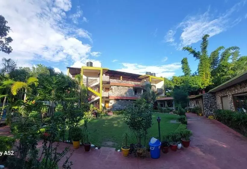 Hotelli Hr Dukes Den Resort