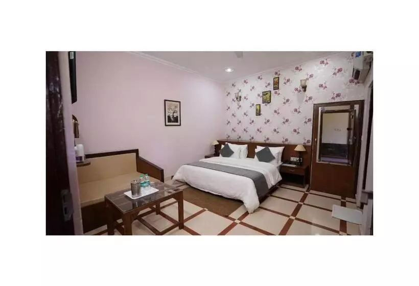 Hotelli Hr Dukes Den Resort