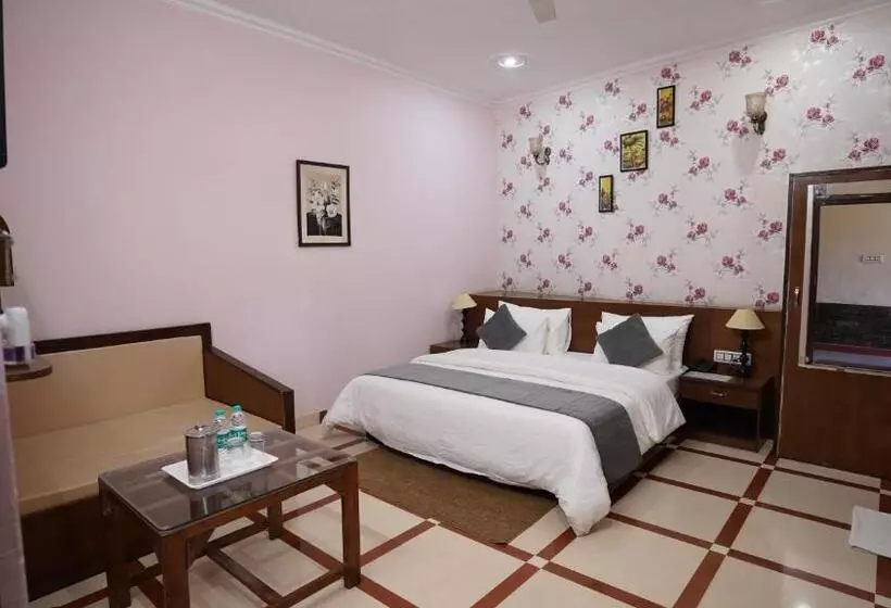 Hotelli Hr Dukes Den Resort