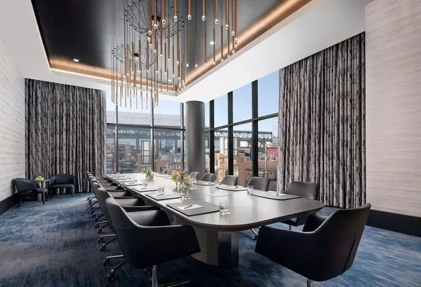 ホテル Loews Arlington