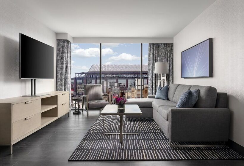 هتل Loews Arlington