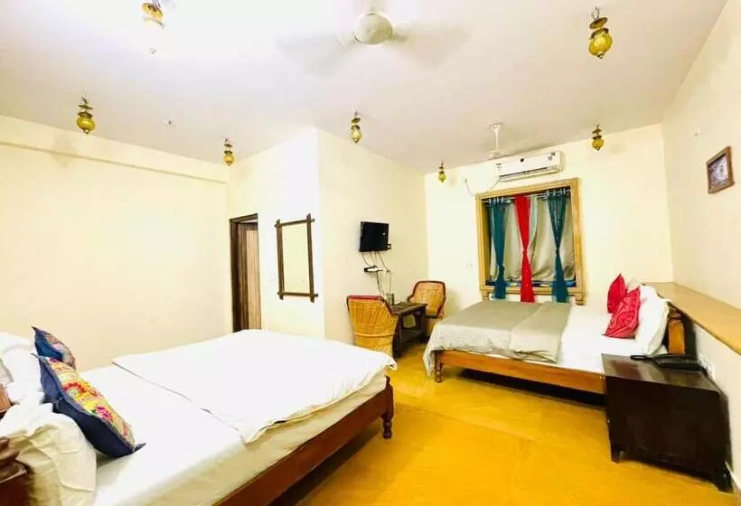 ホテル Mamamia Jaisalmer
