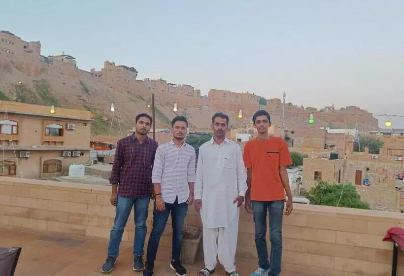 ホテル Mamamia Jaisalmer