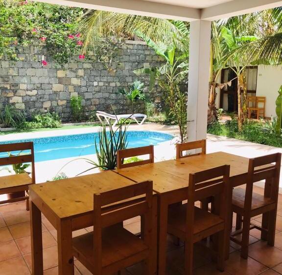 پانسیون Residencial Lela D Fermina