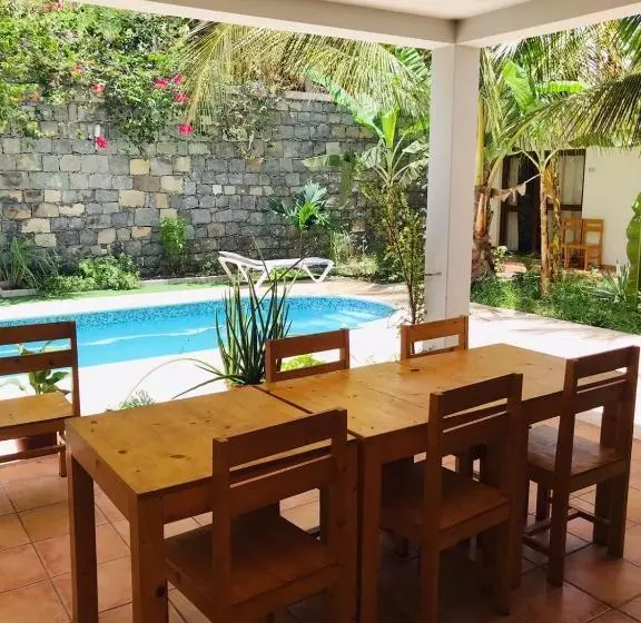 پانسیون Residencial Lela D Fermina