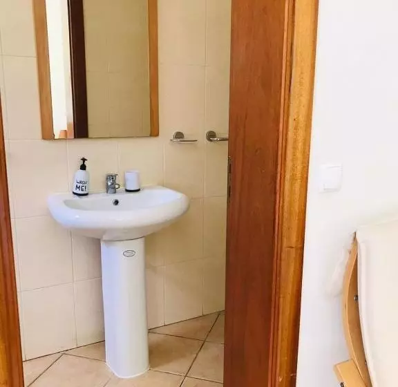 پانسیون Residencial Lela D Fermina