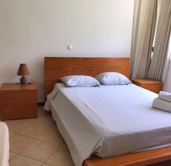 پانسیون Residencial Lela D Fermina