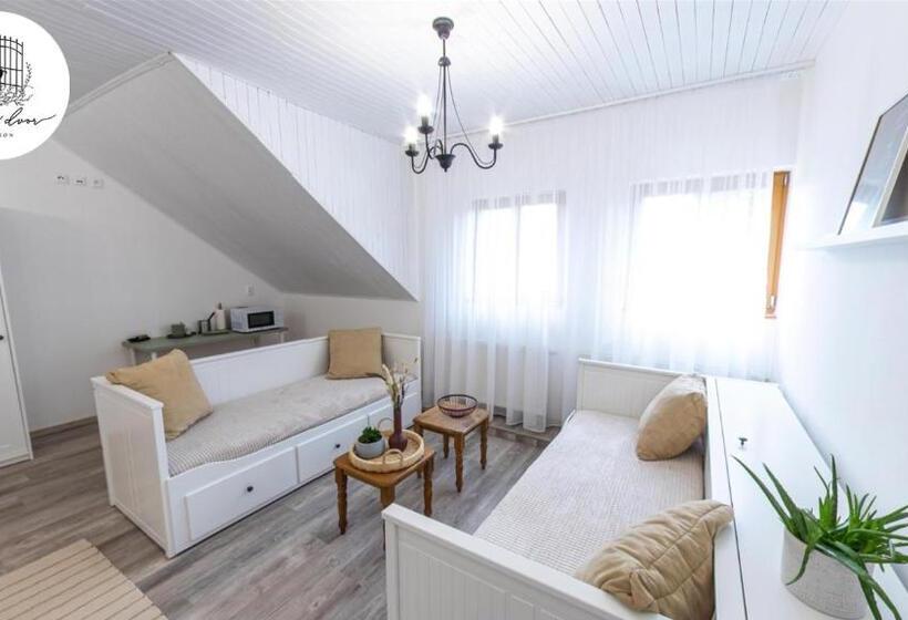 Penzión čarovný Dvor