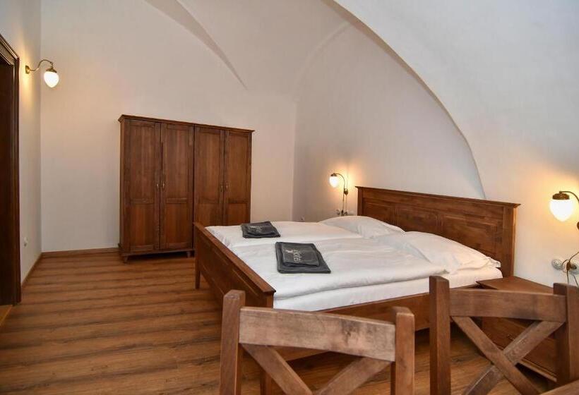 Zámek Castle Račice   Předzámčí Forecastle