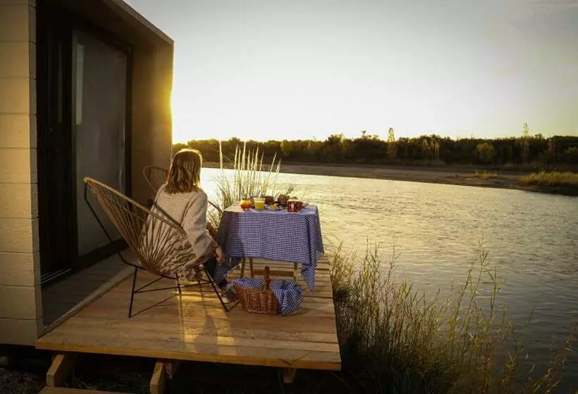 Retkeilymaja Bodega Trina Suites