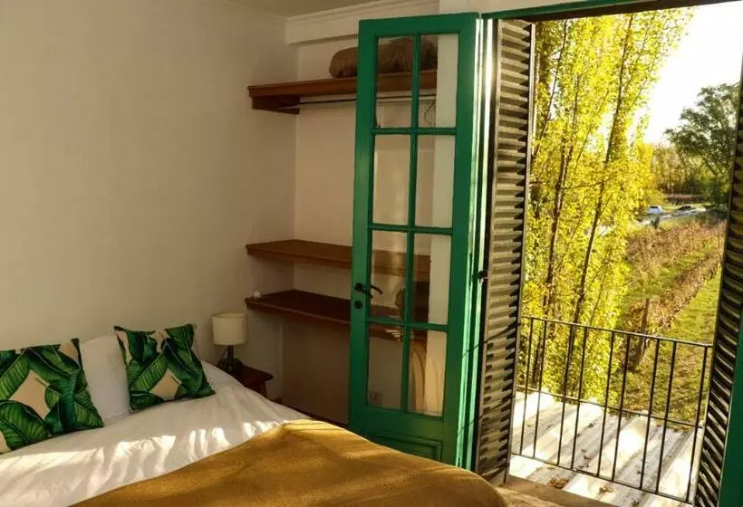 Retkeilymaja Bodega Trina Suites