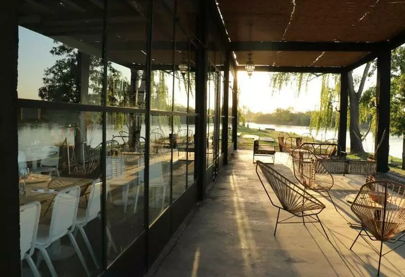 Retkeilymaja Bodega Trina Suites