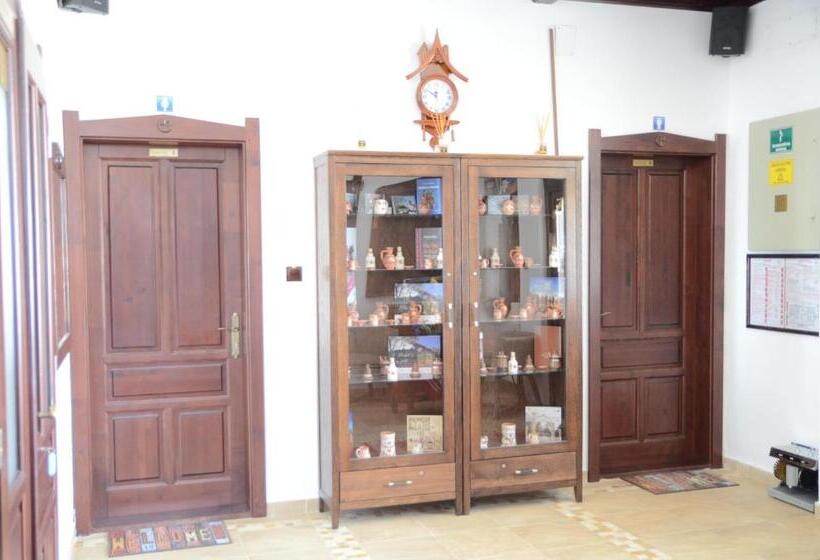 هتل Pensiunea Popasul Codrenilor