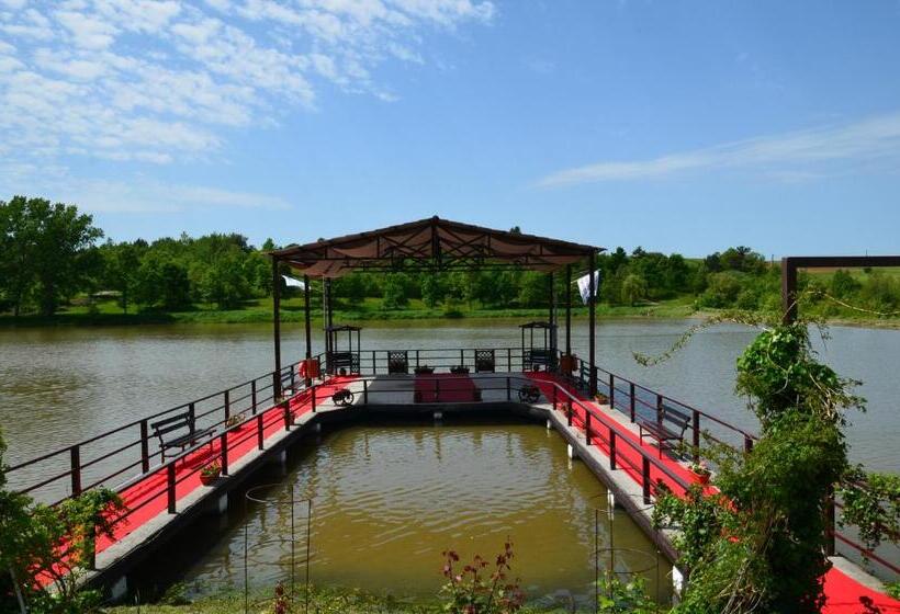 هتل Pensiunea Popasul Codrenilor