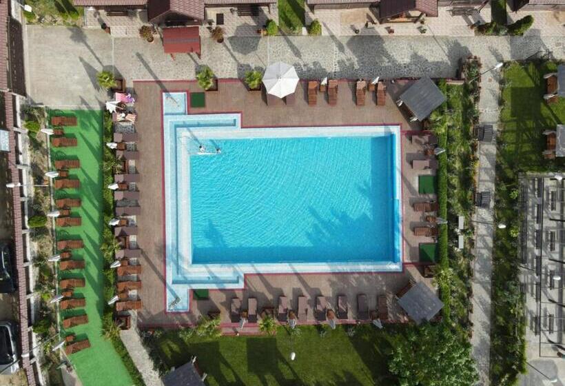 هتل Pensiunea Popasul Codrenilor