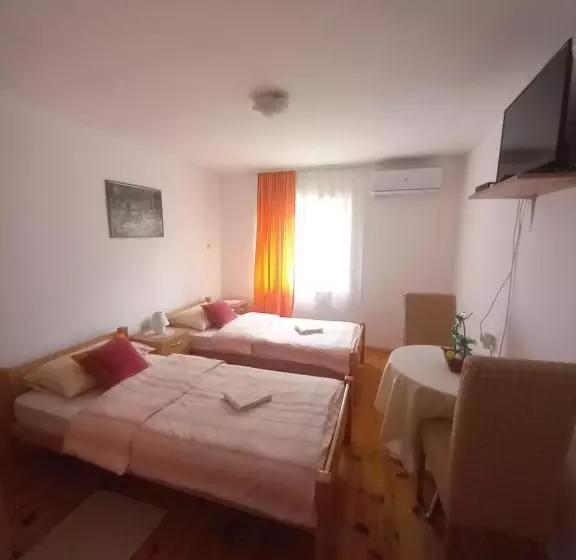 پانسیون Sobe Dujakovic