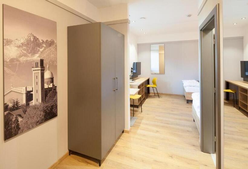 ペンション Tanker Apartments & Bistro čaradice