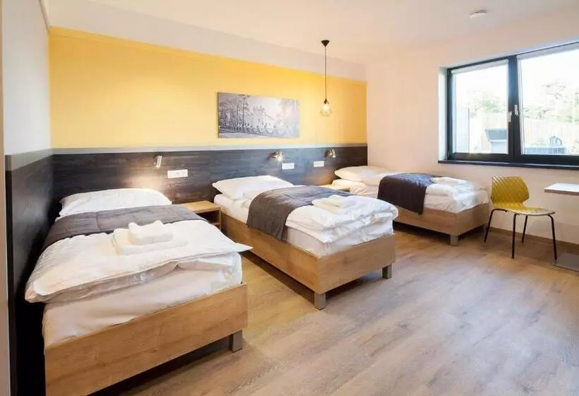 Majatalo Tanker Apartments & Bistro čaradice