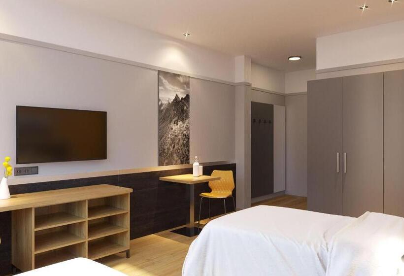 ペンション Tanker Apartments & Bistro čaradice