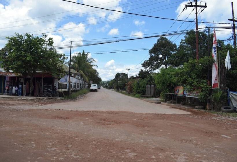 בית מלון כפרי Oyo 91251 Aida Lestari