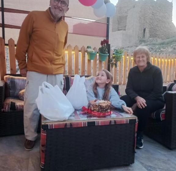 پانسیون Bubble Castle House