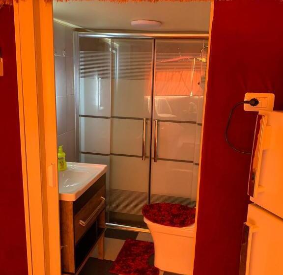 پانسیون Bubble Castle House