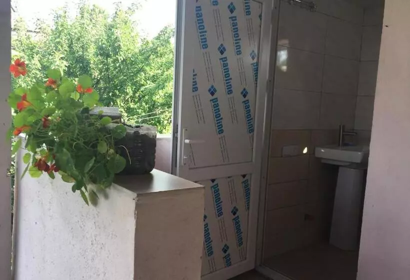 پانسیون Guesthouse Lali Guledani