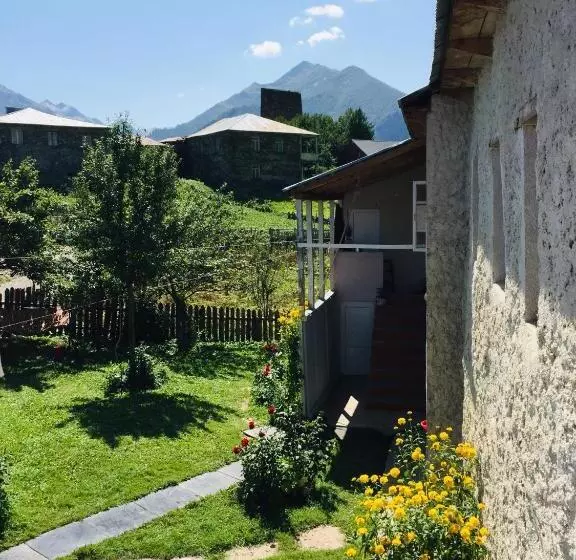 پانسیون Guesthouse Lali Guledani