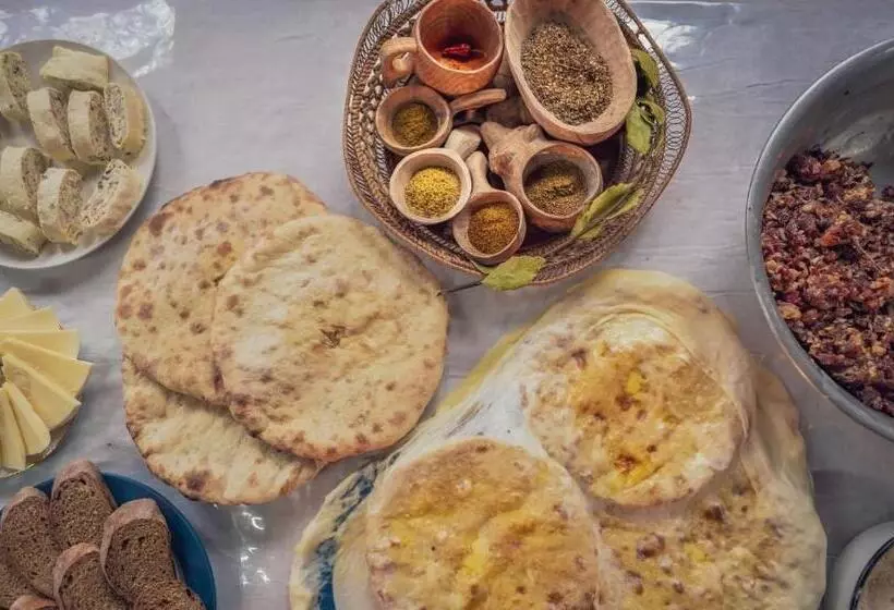 پانسیون Guesthouse Lali Guledani