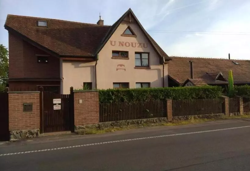 Majatalo Penzion U Nouzů