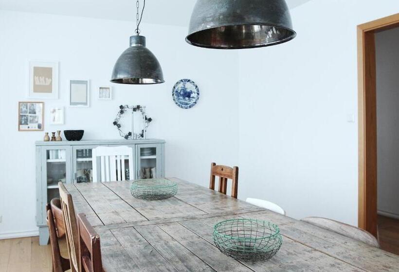 تختخواب و صبحانه Mengi Countryside