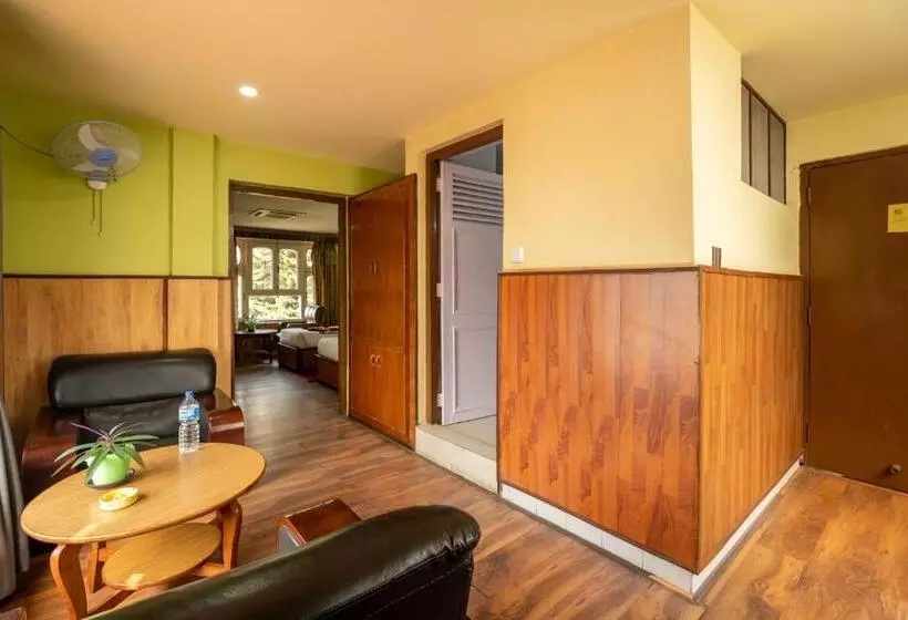 هتل Avocado Orchid Resort