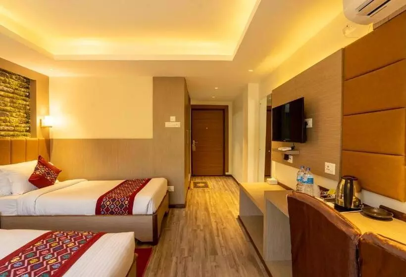 هتل Avocado Orchid Resort